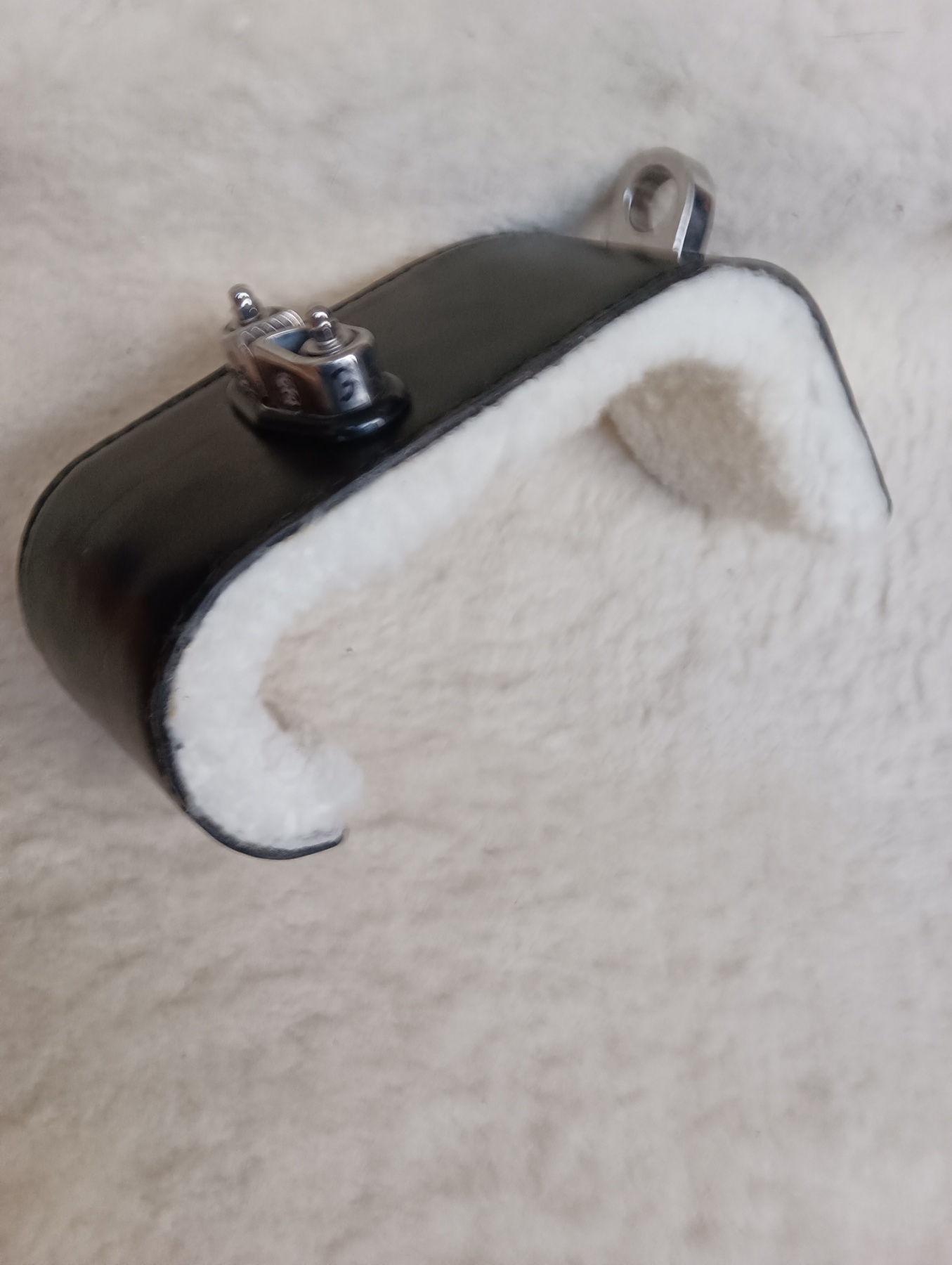 Χειροποίητο fender hook δέρμα γούνα σκάφος